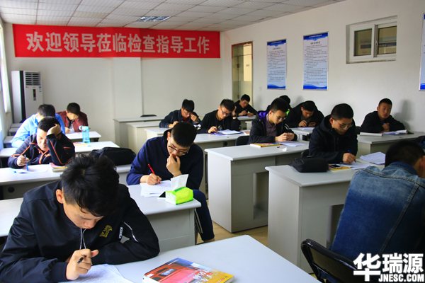 二手车电子商务市场进入快车道，二手车鉴定评估师人才吃紧