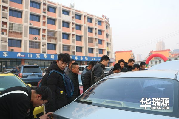 菜鸟学二手车鉴定评估师技能，报名就送评估大礼包！