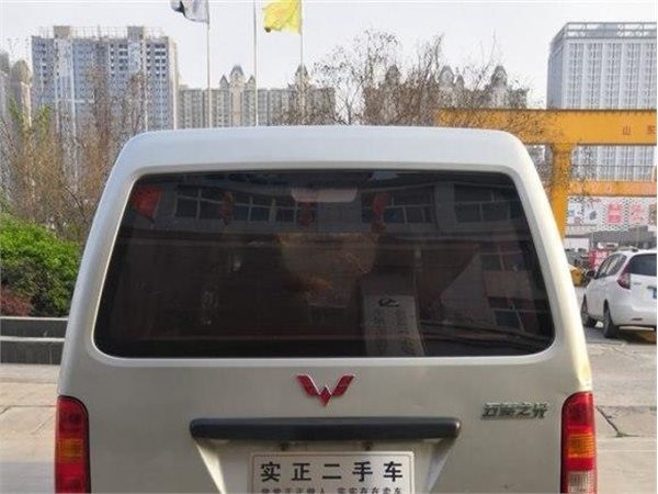 开上五菱之光，一块去给年青的老板上一课？