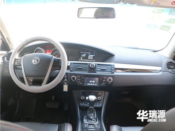 2013款名爵MG6，视觉风格饱满，被人爱不释手