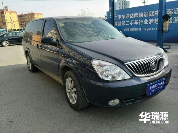山东别克GL8二手车，家用商务，选择更适合