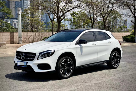 福州二手奔驰GLA 2017款 GLA 220 4MATIC 豪华版