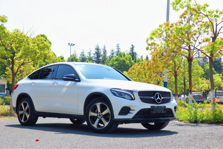 迪庆二手奔驰GLC轿跑 2018款 GLC 200 4MATIC 轿跑SUV