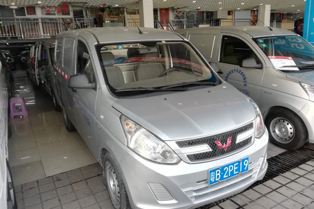 深圳二手五菱荣光V 2018款 1.5L 手动 实用型厢式运输车 国VI