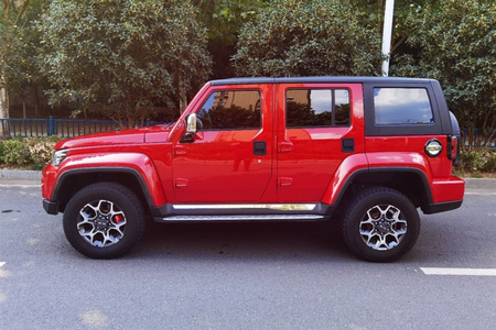 甘孜二手北京BJ40 2019款 BJ40 PLUS 2.0T 手自一体 四驱 城市猎人版